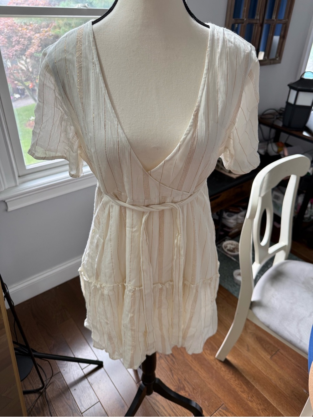 Raga Sold at Anthropologie Lightweight Cream Tiered Mini Dress Gold Shimmer Sz S - Picture 3 of 12